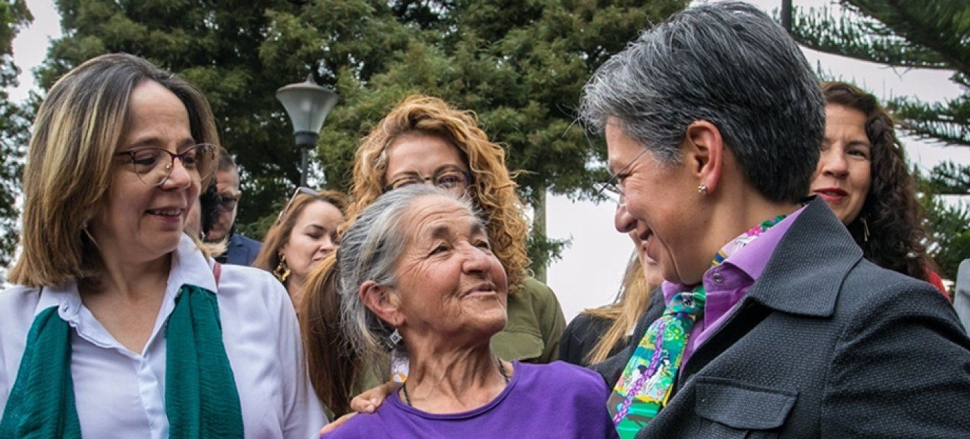 Secretaria de Integración Social, mujer cuidadora y Alcaldesa De Bogotá Claudia López Hernández