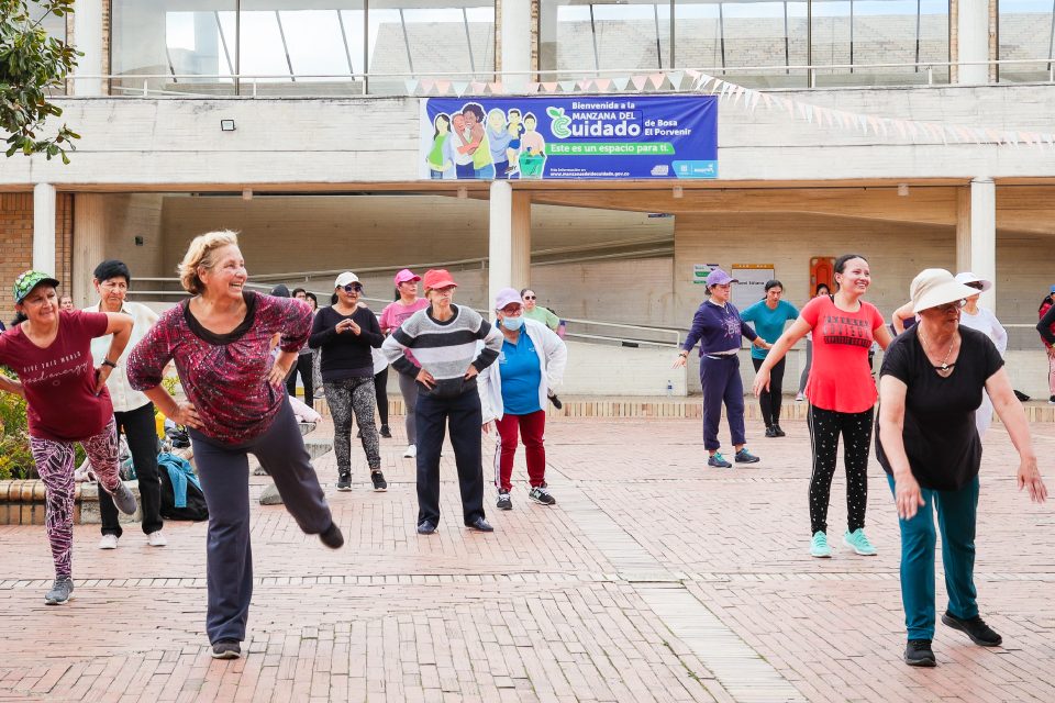 mujeres en actividades